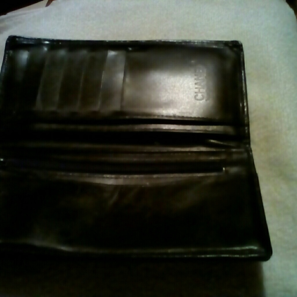 Black Wallet - Picture 2 of 3